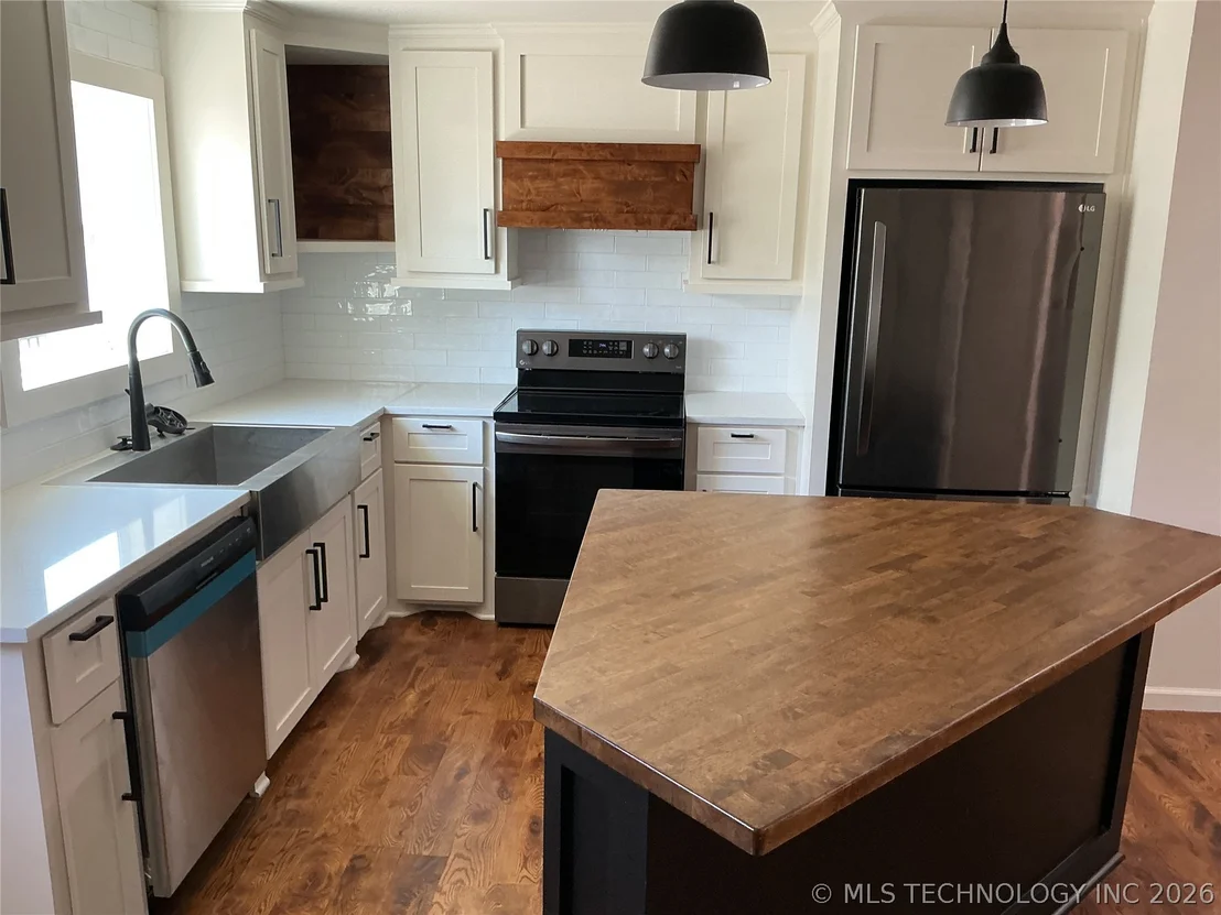 Photo of 8959 Birch Street