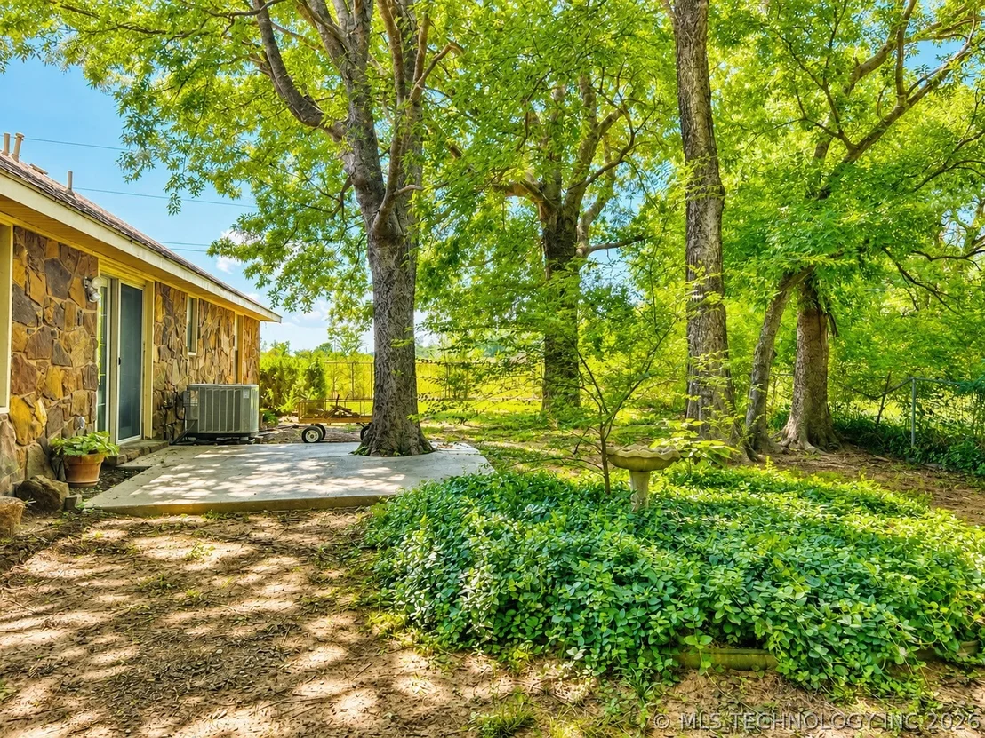 Photo of 15895 Briar Road