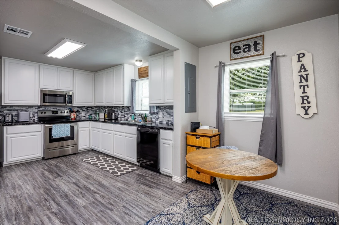 Photo of 647 Sawmill Road