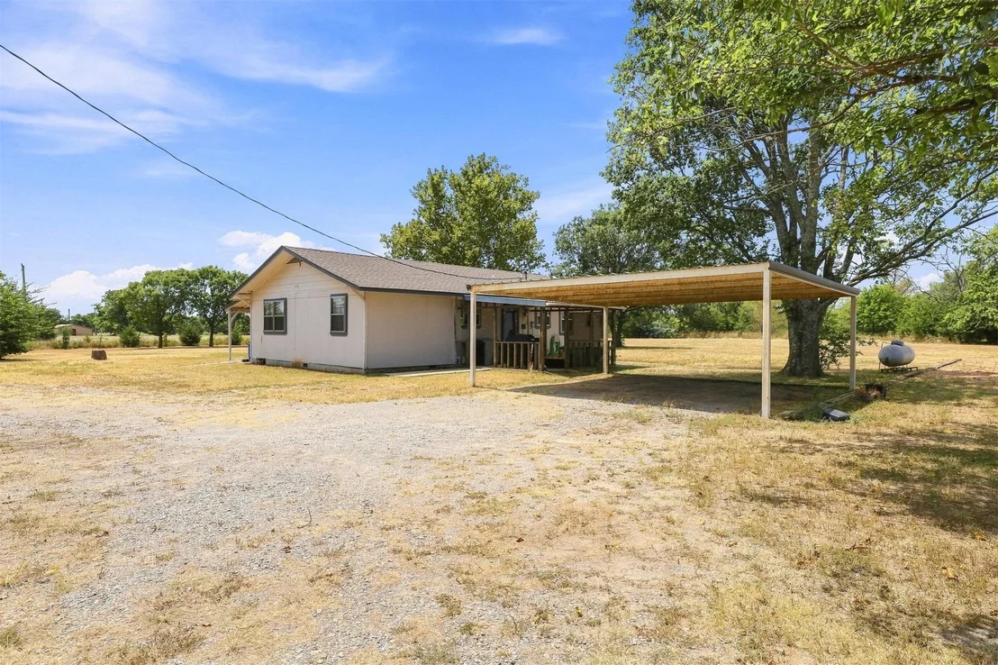 Photo of 37472 State Road 78