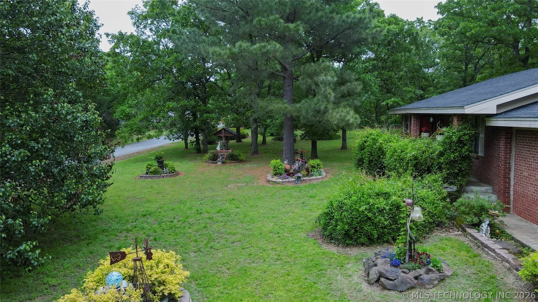 Photo of 105 W Mockingbird Lane