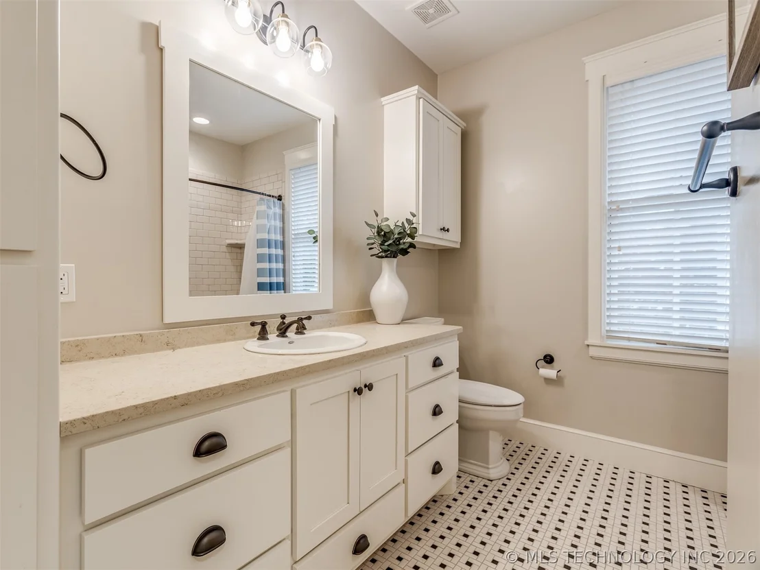 Photo of 25 Boulevard
