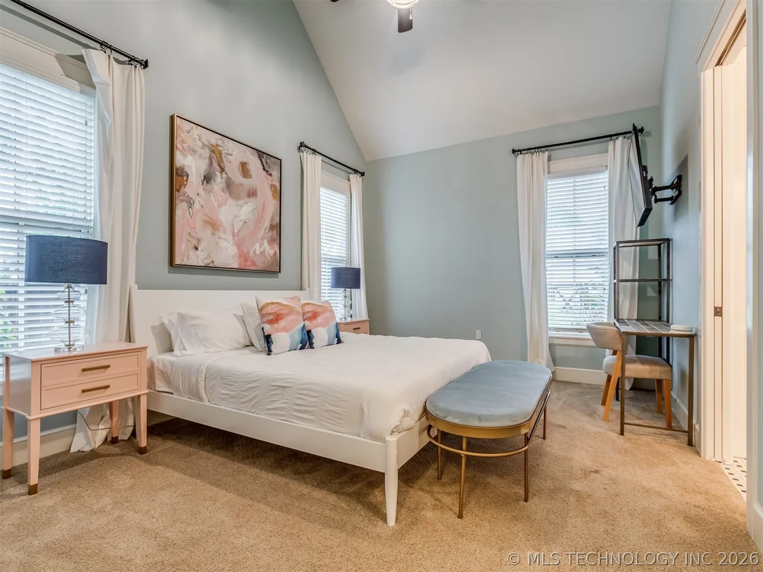 Photo of 25 Boulevard