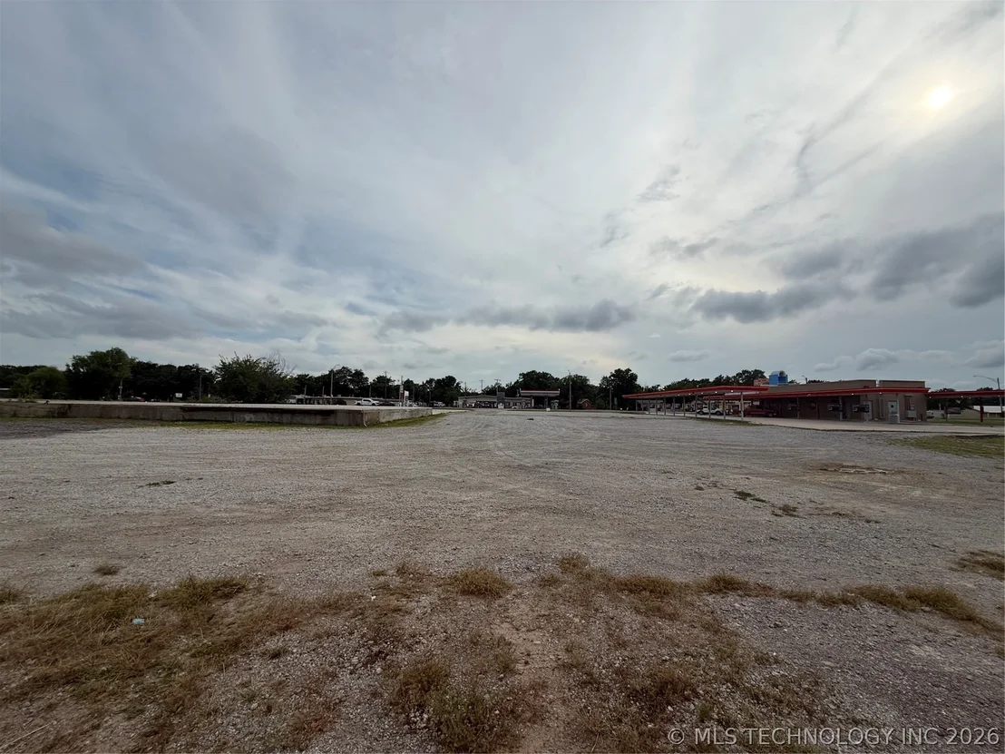 Photo of 100 W Cedar Street
