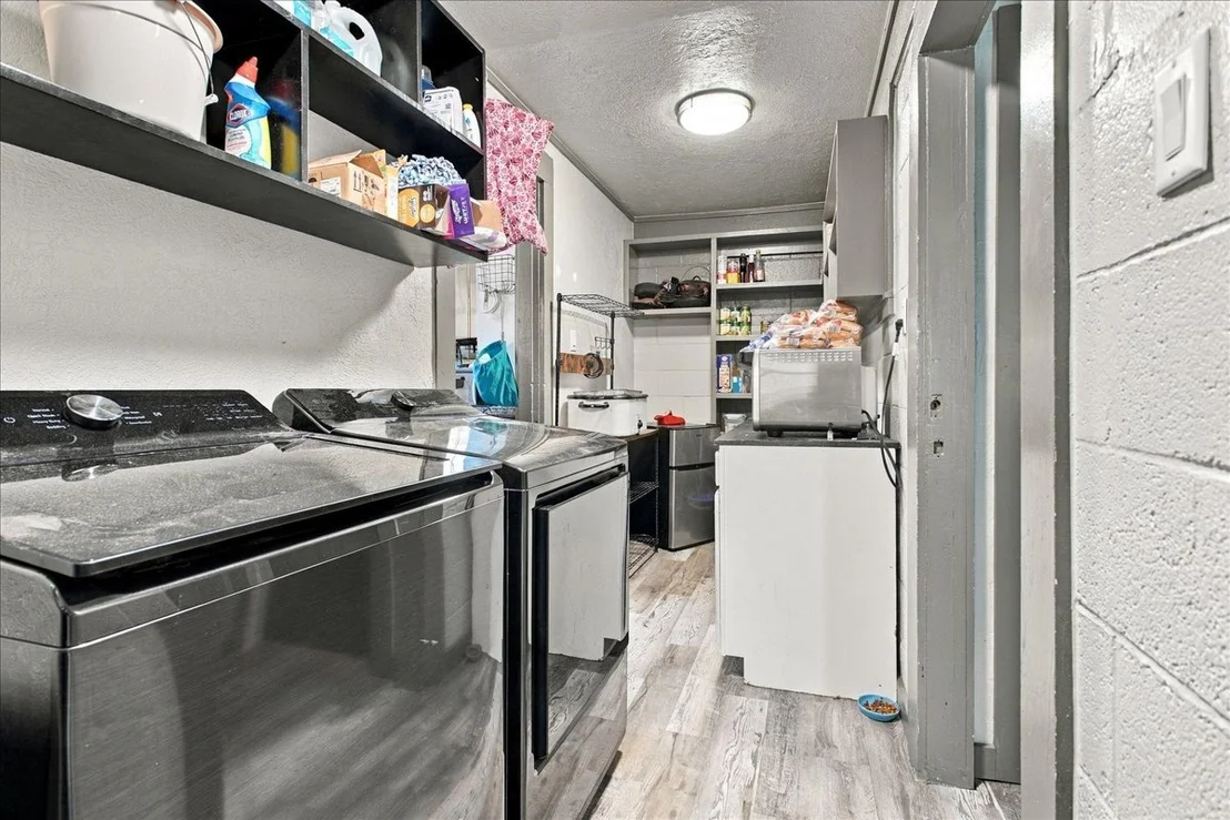Photo of 724 W Cedar Street