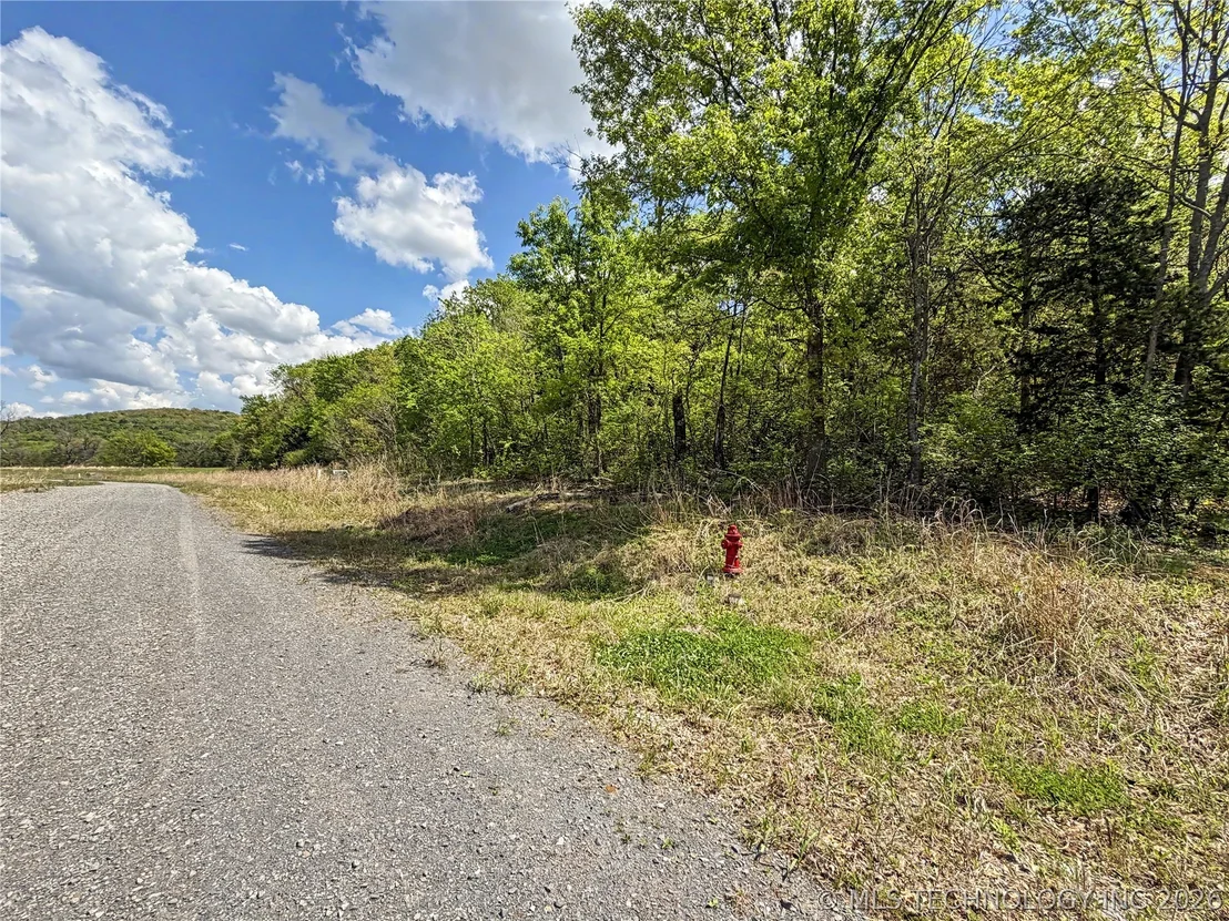Photo of 417 S Thunder Road