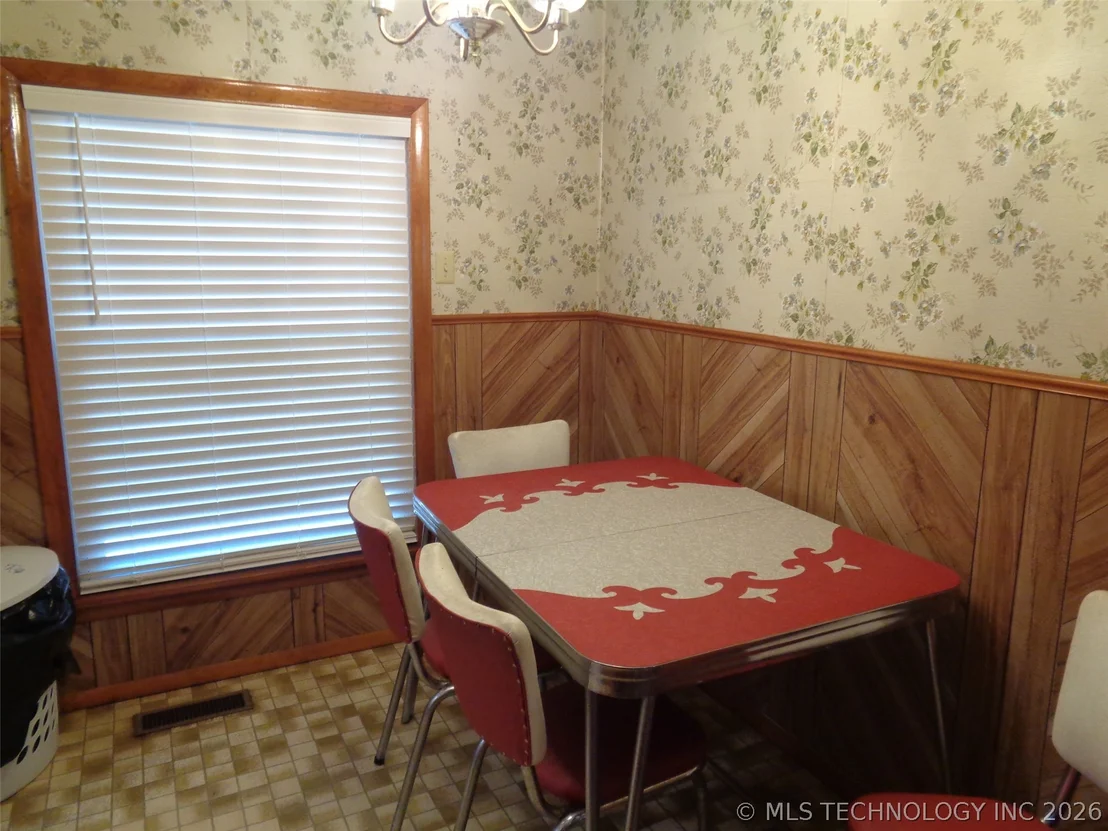 Photo of 211 Oak Avenue