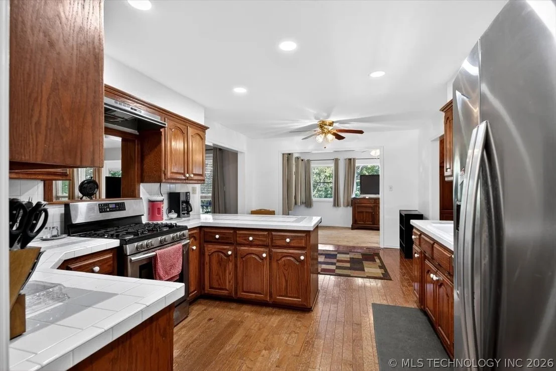 Photo of 36602 Ridge