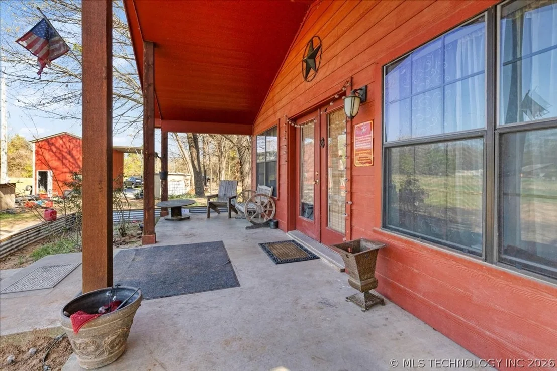 Photo of 2576 Winnett Road