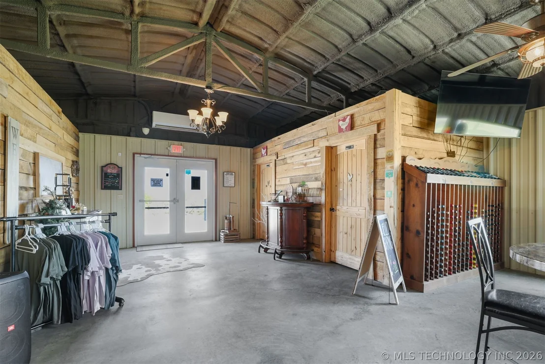 Photo of 3565 Sawmill Road