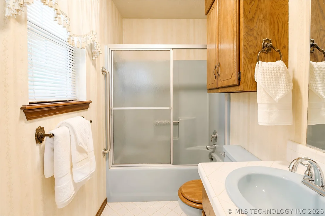 Photo of 15895 Briar Road