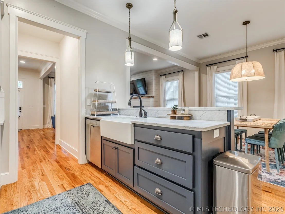 Photo of 25 Boulevard