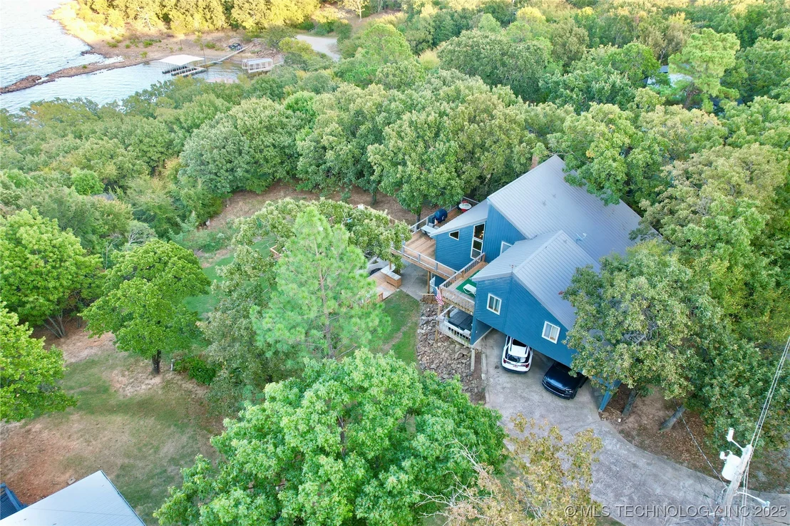 Photo of 1048 Robin Hood Road