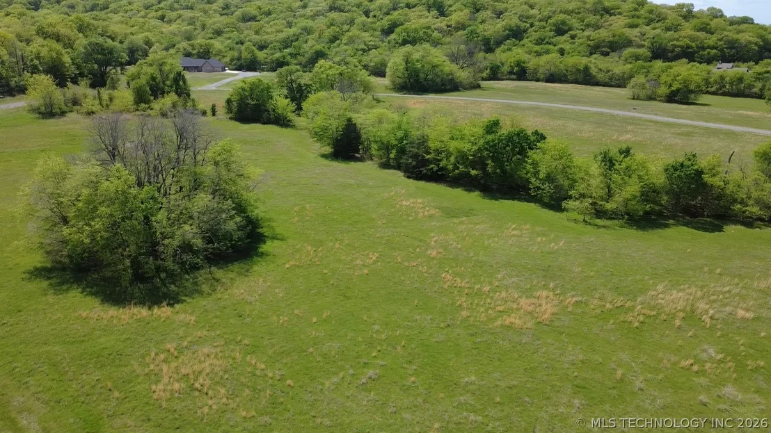 Photo of 433 S Thunder Road