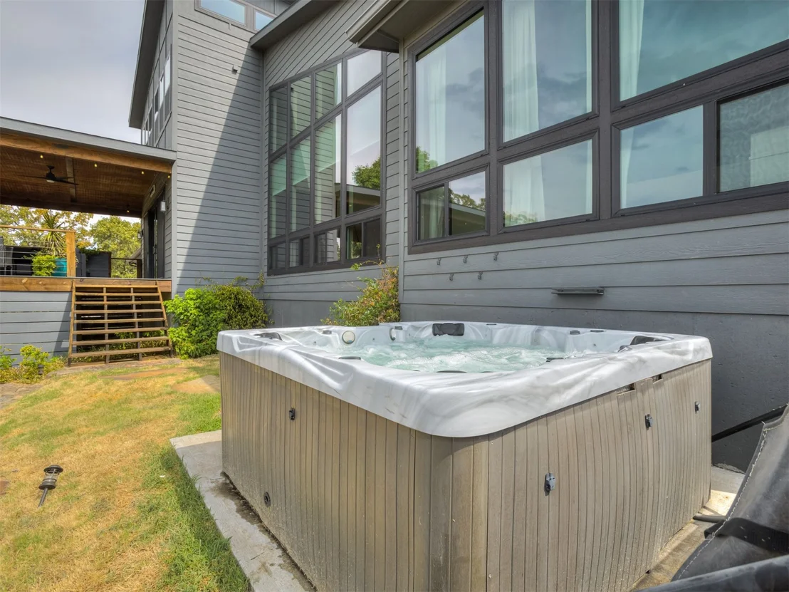 Photo of 1073 Hidden Ridge Road