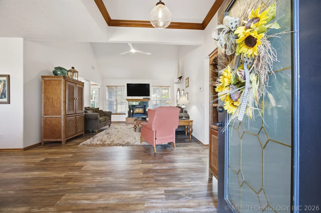 Photo of 2445 Avalon Drive