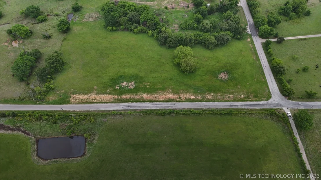 Photo of 01 Memorial Road