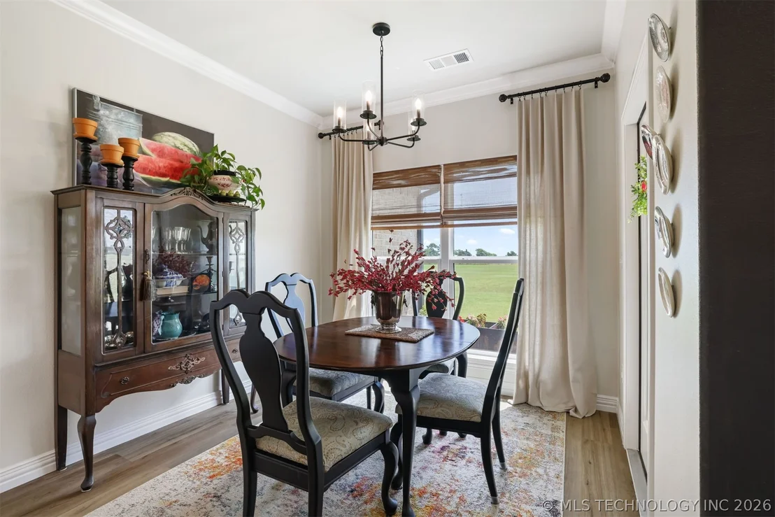 Photo of 302 Peachtree Road