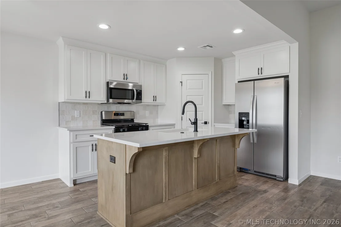 Photo of 1121 E Cherry Street