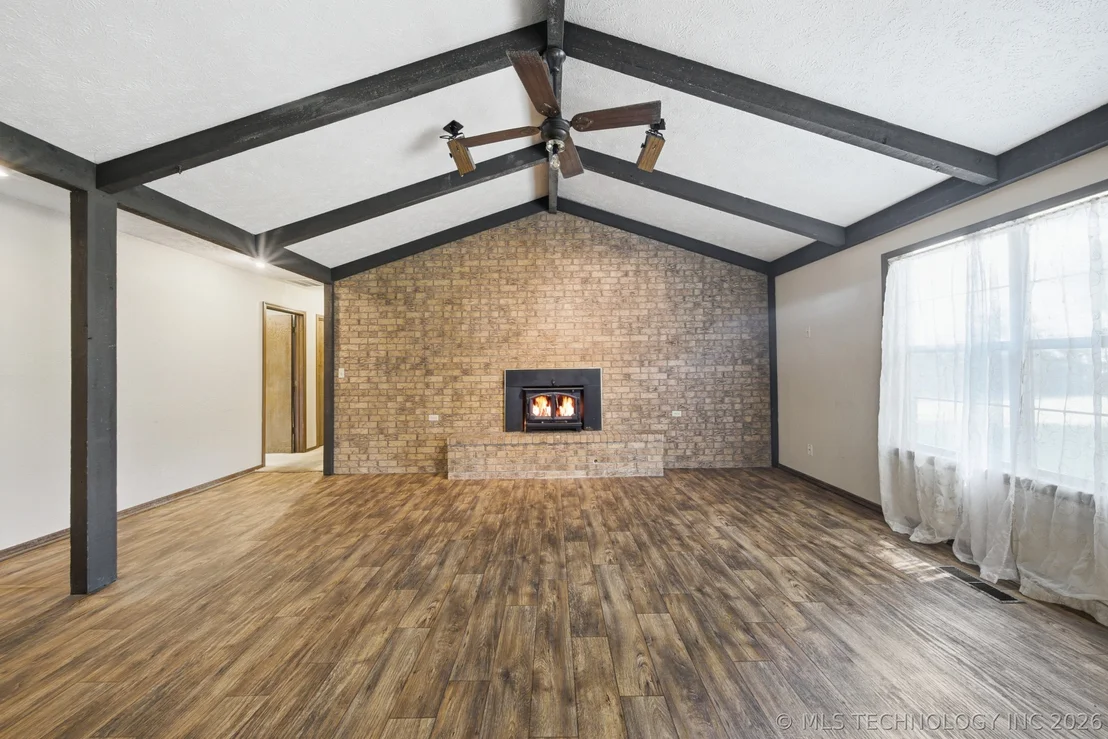 Photo of 902 Cardinal Lane