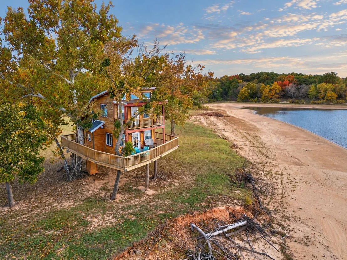 Photo of 414498 E 1170 Road