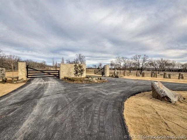 Photo of 602 Pebble Ridge Road