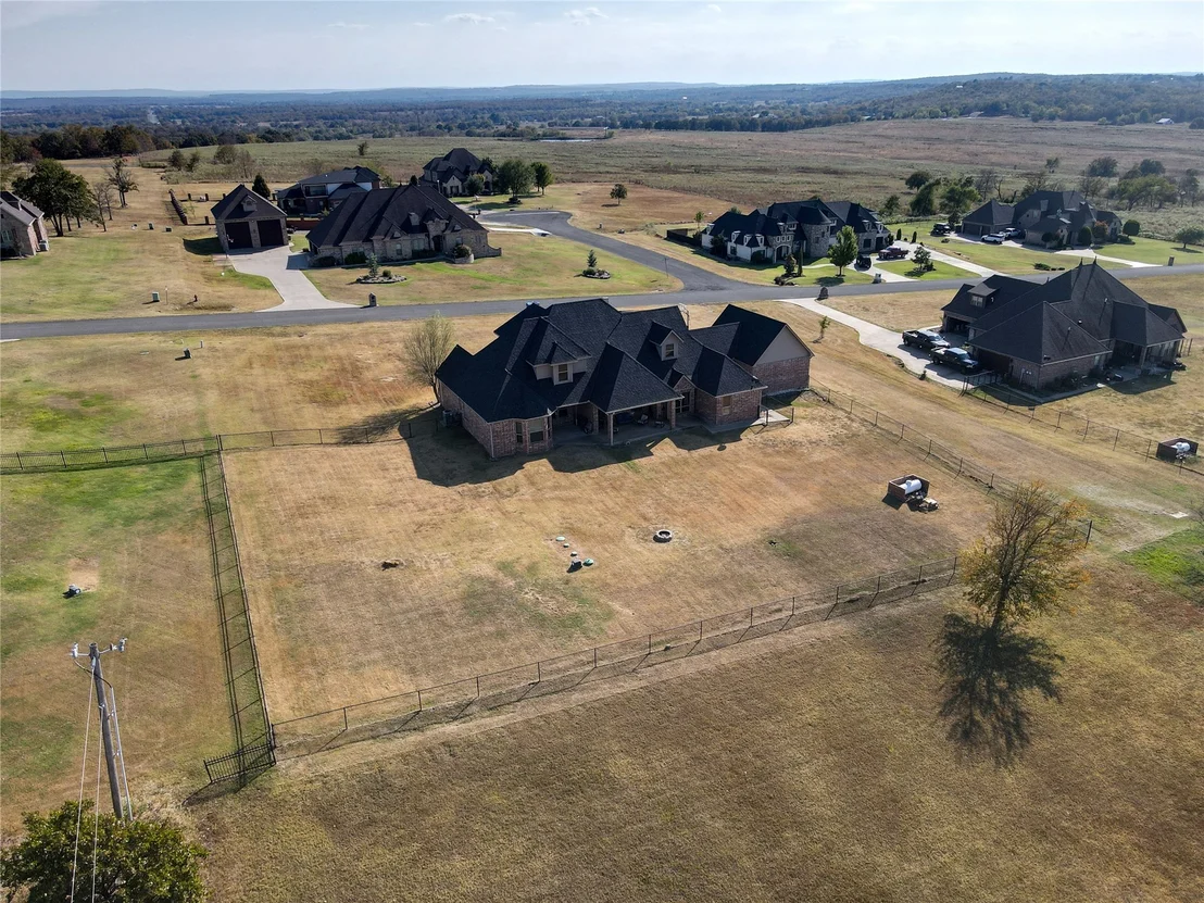 Photo of 905 Summit Ridge