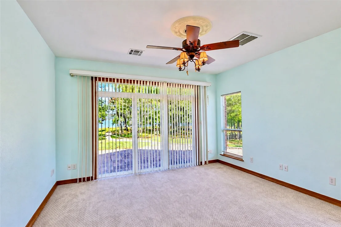 Photo of 25 E Shoreline Drive