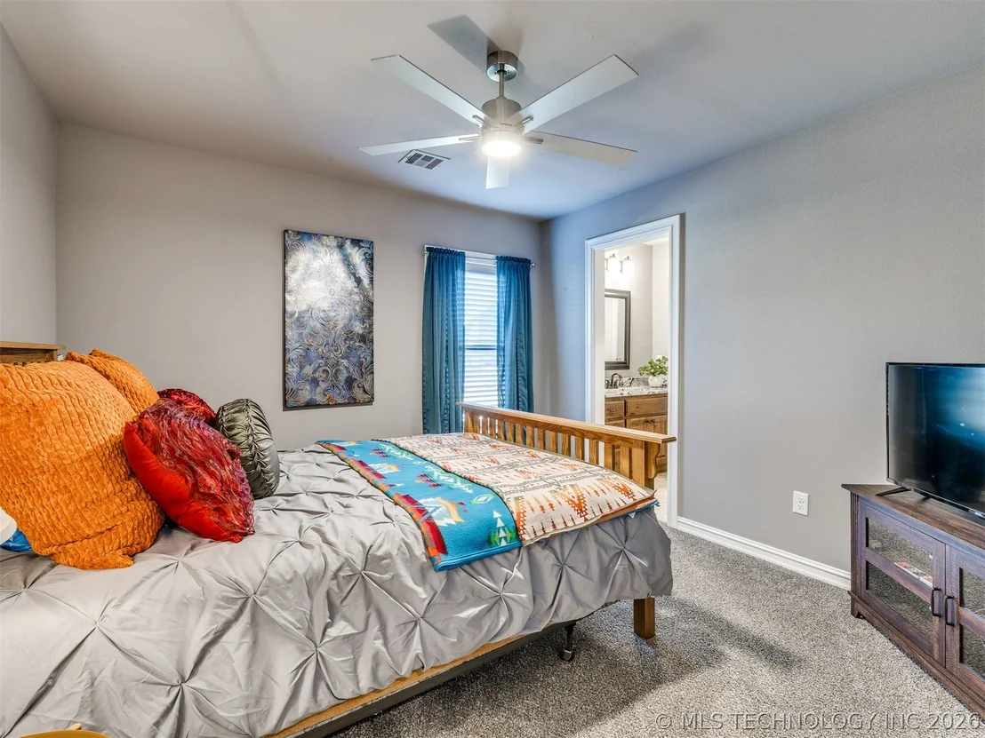 Photo of 11419 S 213th EastAvenue