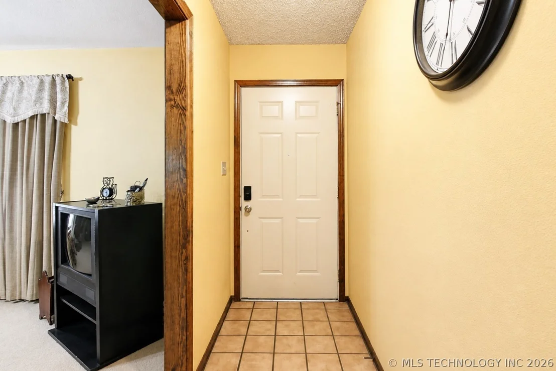 Photo of 15895 Briar Road