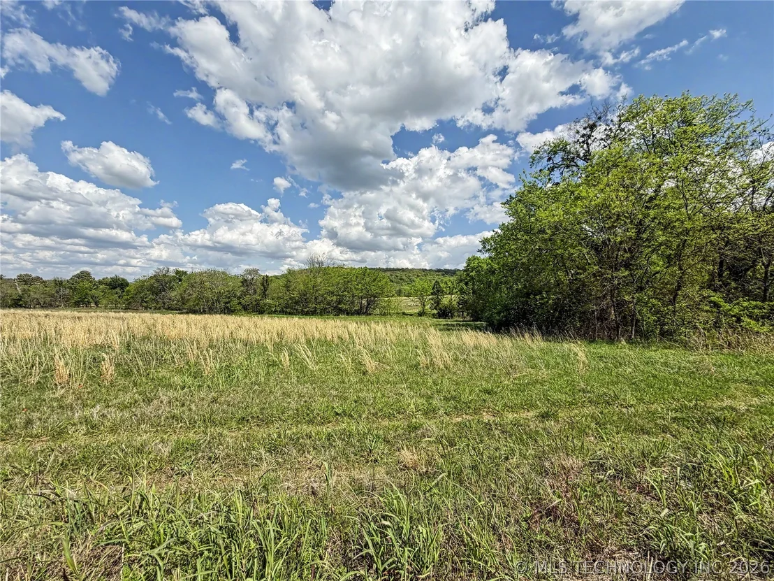 Photo of 414 S Thunder Road