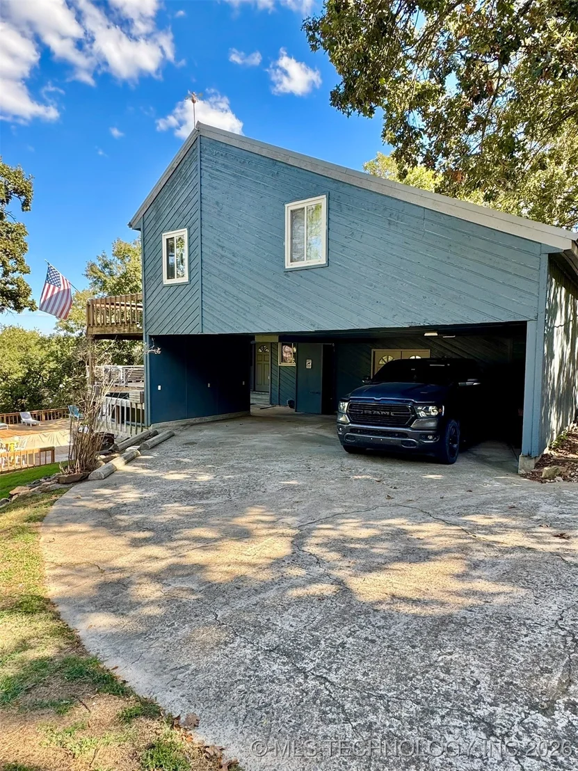 Photo of 1048 Robin Hood Road