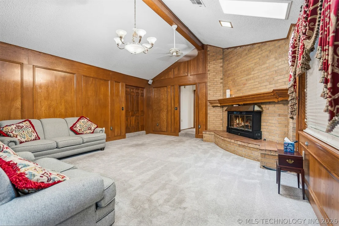 Photo of 521 Circle Drive