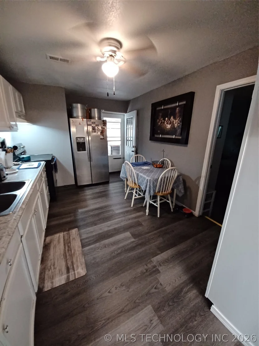 Photo of 416747 Delaware Drive