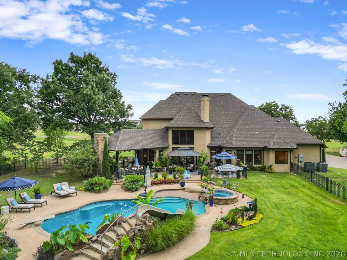 Photo of 87 Tuscan Road
