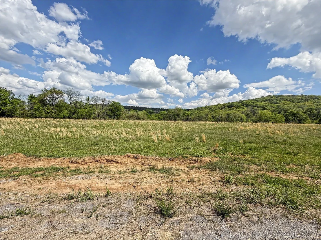 Photo of 404 S Thunder Road