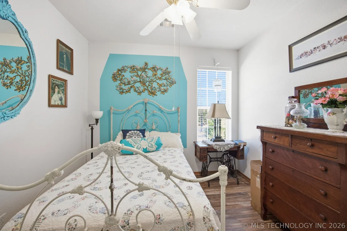 Photo of 2445 Avalon Drive