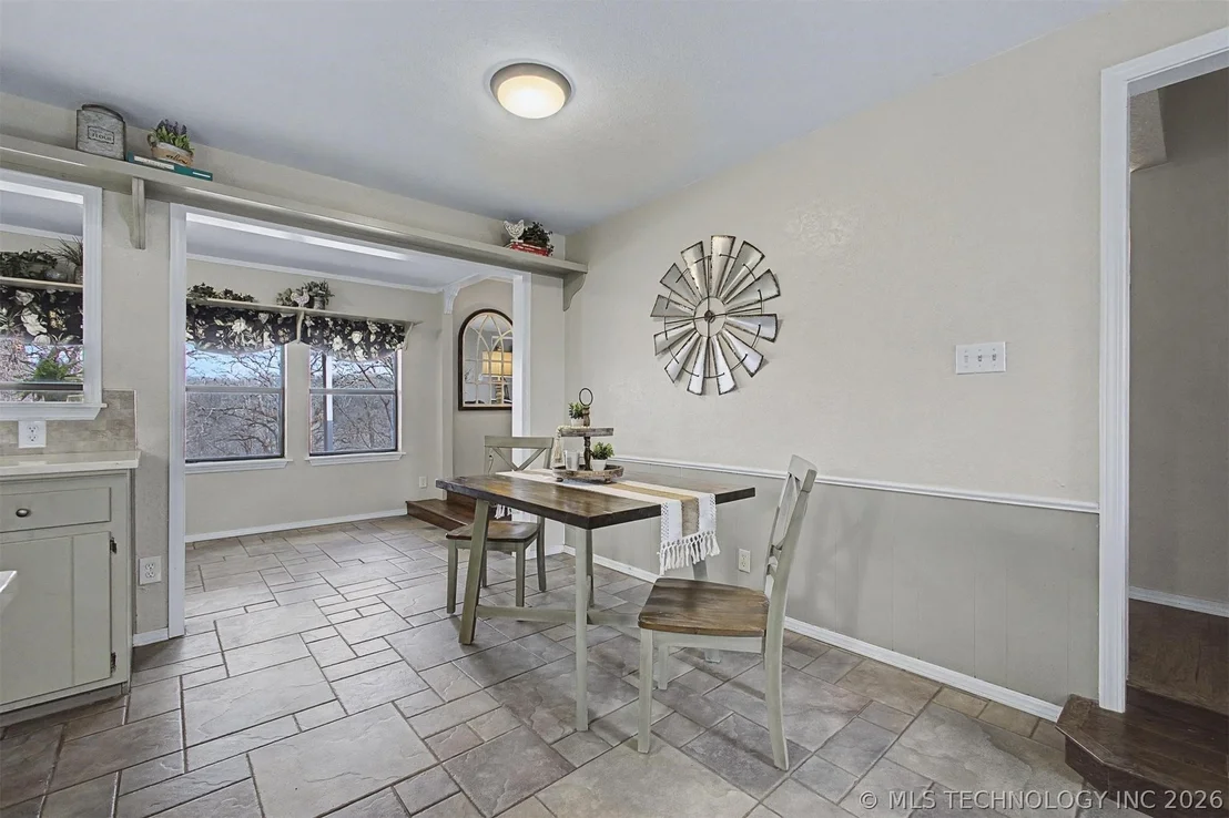 Photo of 5328 Monroe Road