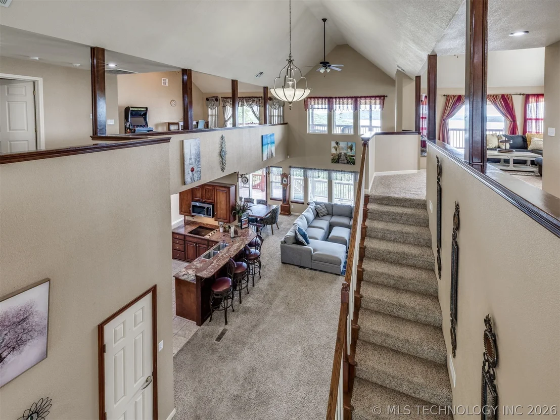 Photo of 332 E Highland Avenue