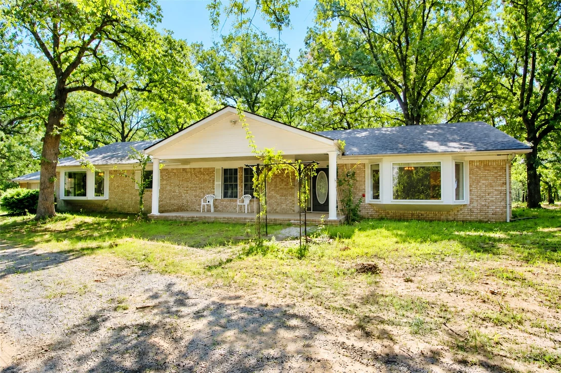 Photo of 3260 Howard Road