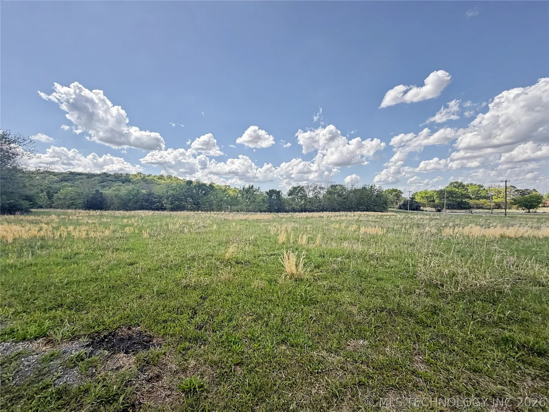 Photo of 428 S Thunder Road
