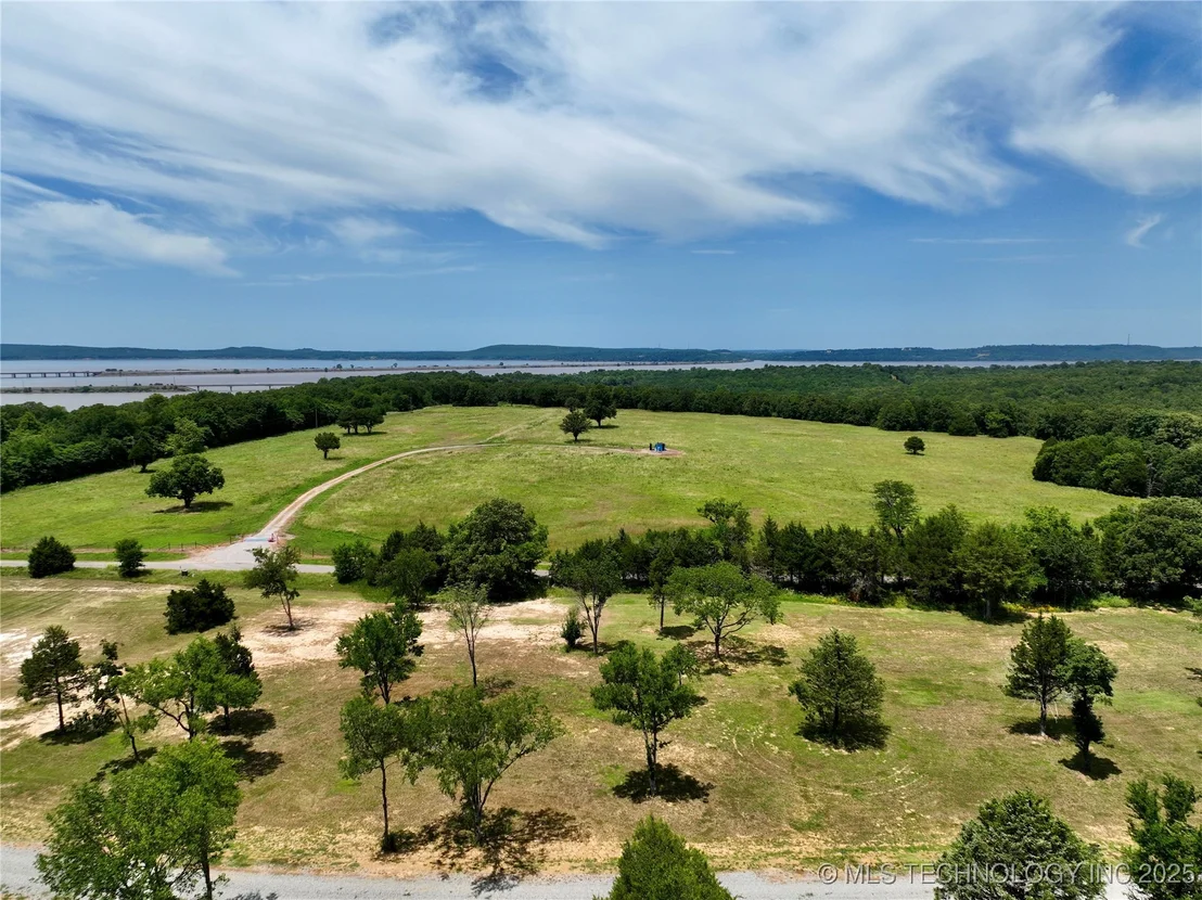 Photo of 10 Kathy Lane
