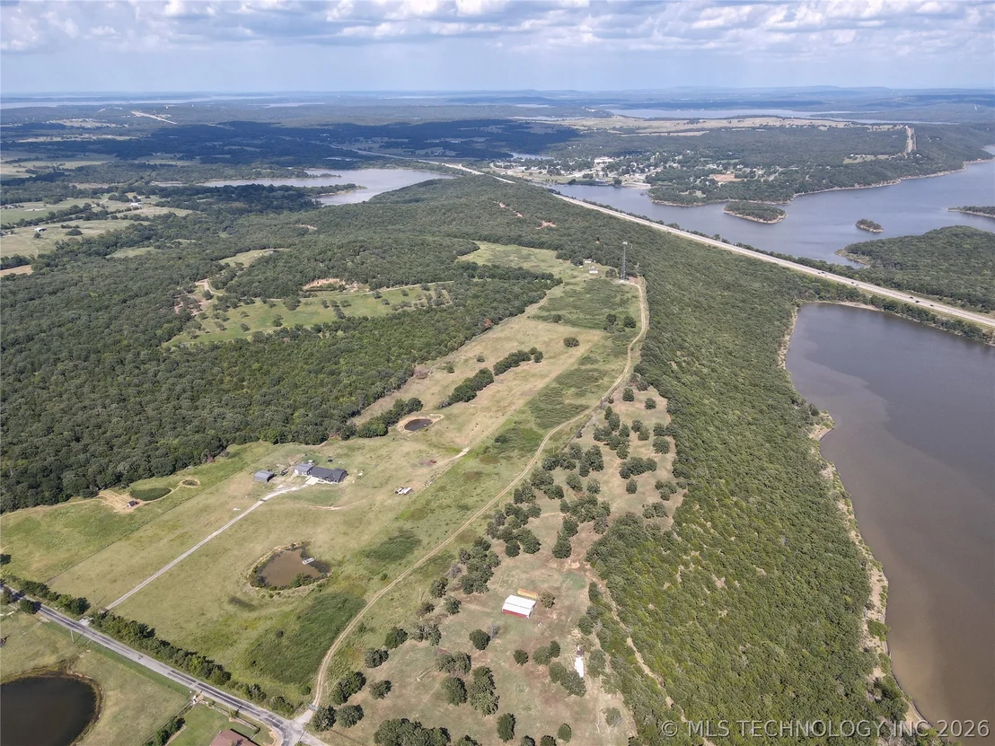 Photo of 933 Higgins Road