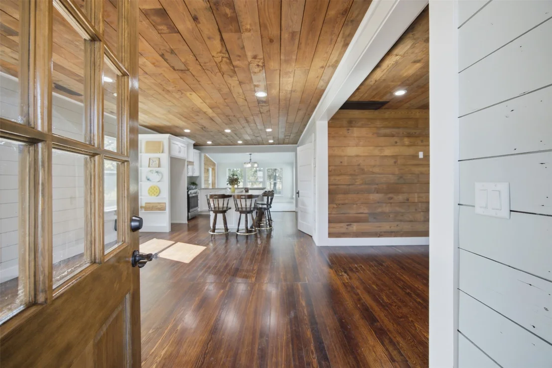 Photo of 206 Broadway Avenue