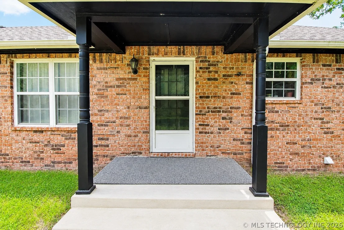 Photo of 19183 S Prairie Bell Road
