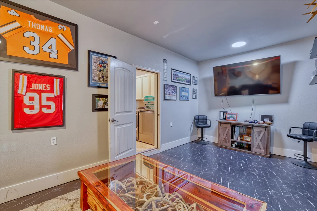 Photo of 905 Summit Ridge