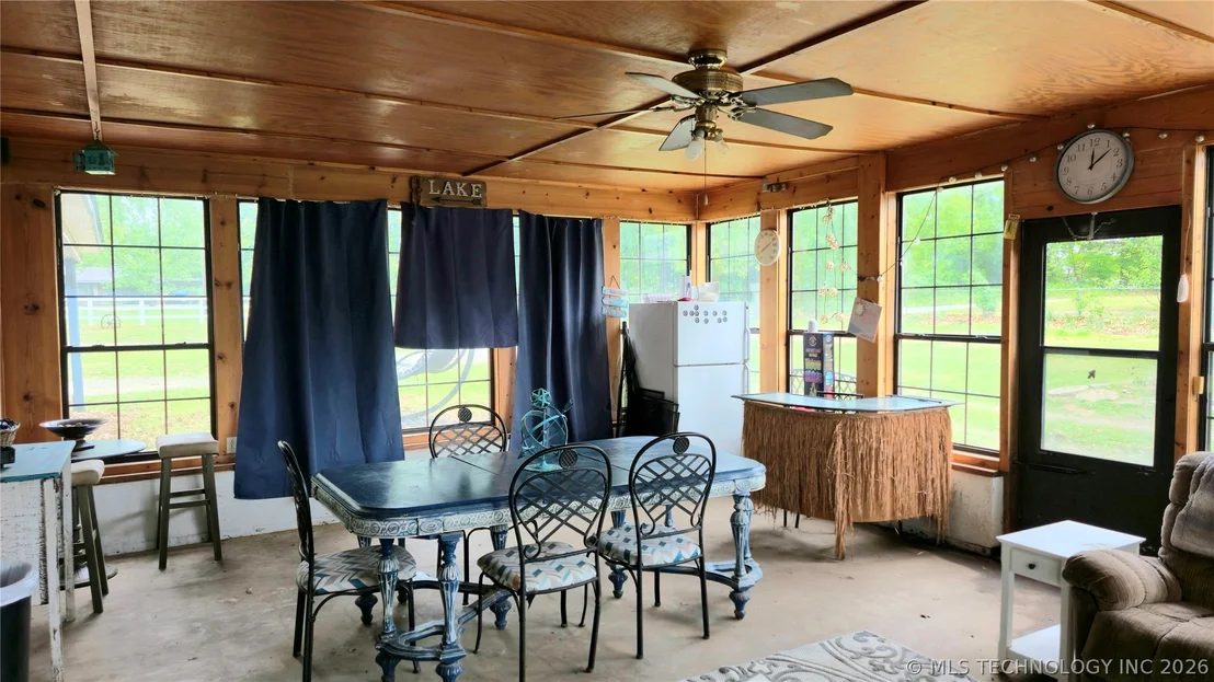 Photo of 417566 E 1140 Road