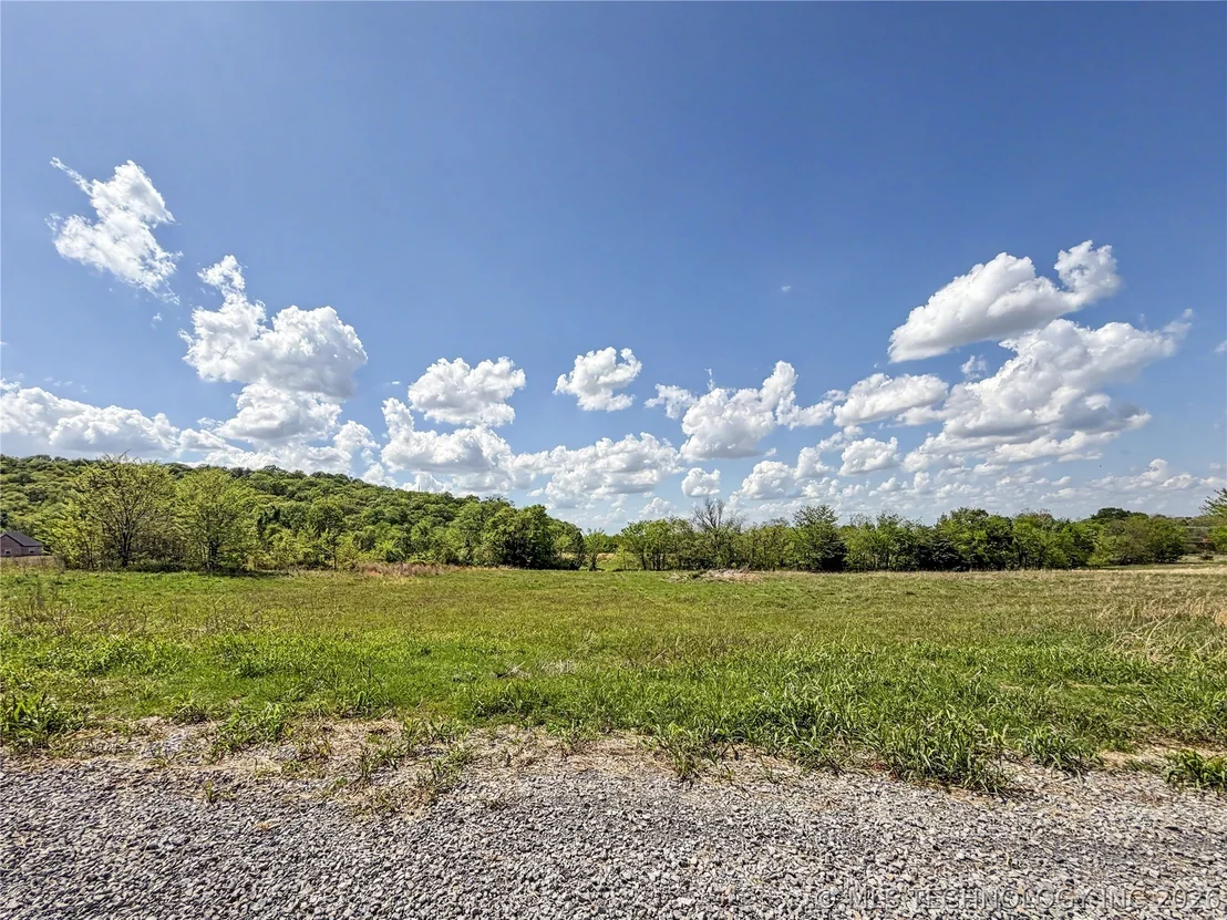 Photo of 420 S Thunder Road