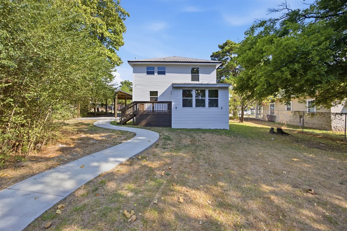 Photo of 206 Broadway Avenue