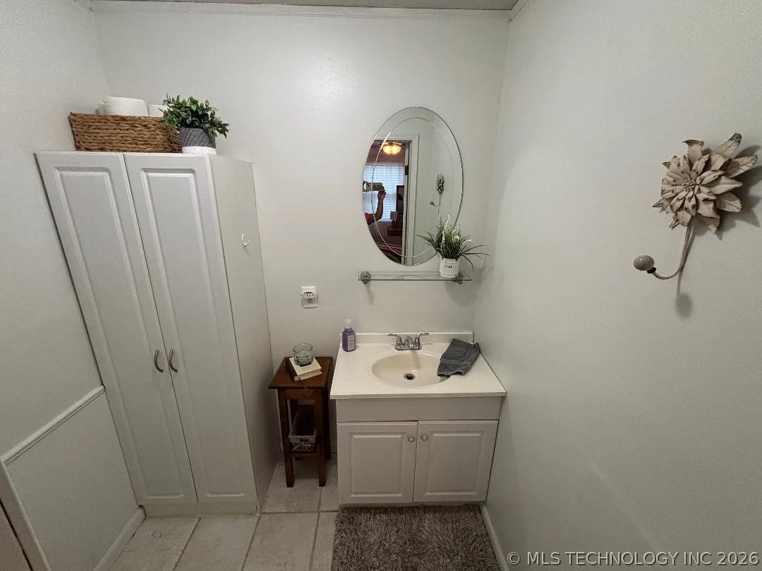 Photo of 411064 E 1180 Road